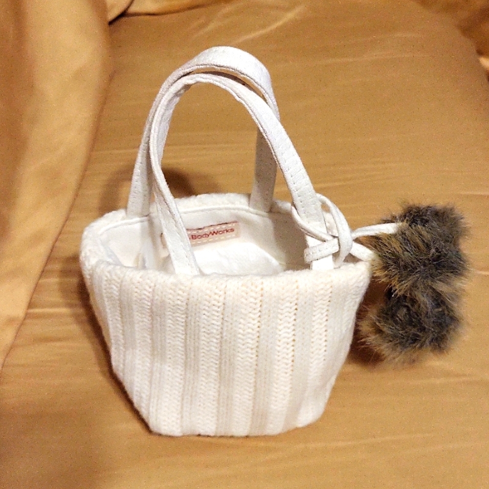 BBW Knit Gift Bag